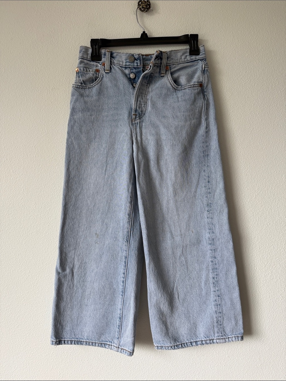 Levis Light Wash Wide Leg Women’s Jeans